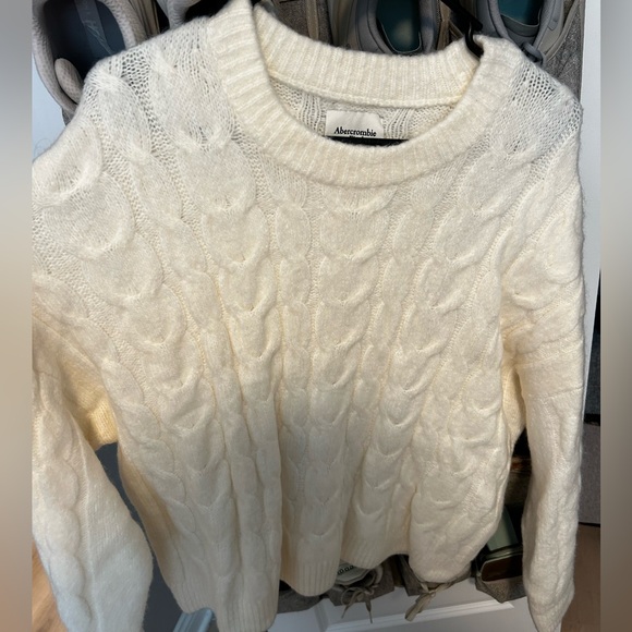 Abercrombie Madeline Sweater - Picture 2 of 4